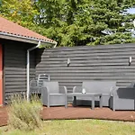 Newly Renovated With Outdoor *