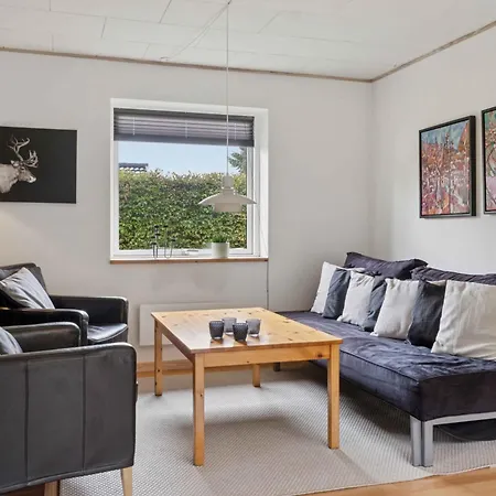 Feriehus Charming In Marielyst Bøtø By