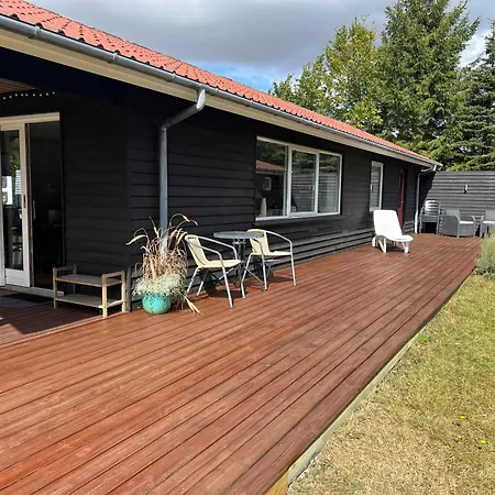 Feriehus Charming In Marielyst *