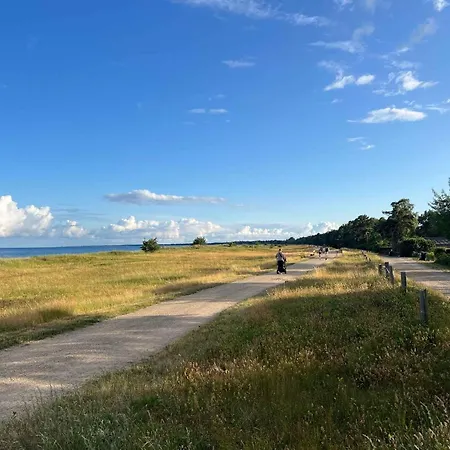 Charming In Marielyst Feriehus Bøtø By