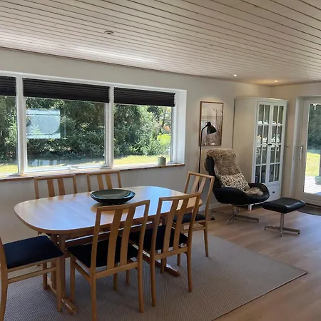 Neu Renoviertes Ferienhaus Mit Außenwhirlpool Ferienhaus *