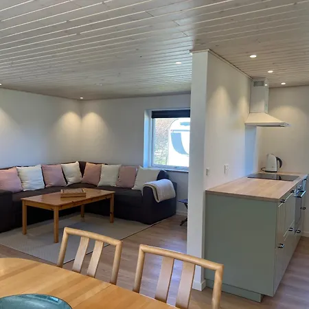 Hot Tub Retreat Near Marielyst Feriehus