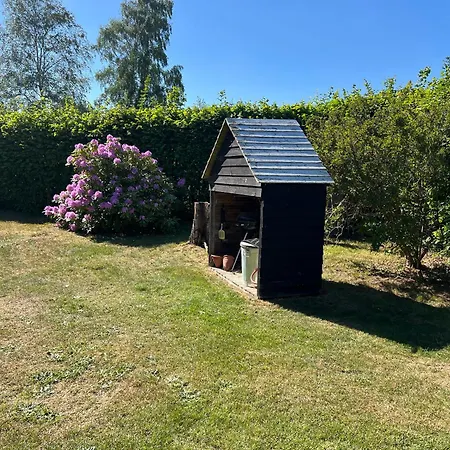 Neu Renoviertes Ferienhaus Mit Außenwhirlpool Ferienhaus