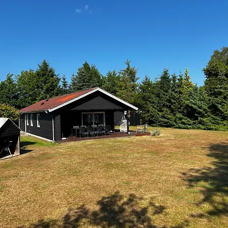 Hot Tub Retreat Near Marielyst Bøtø By